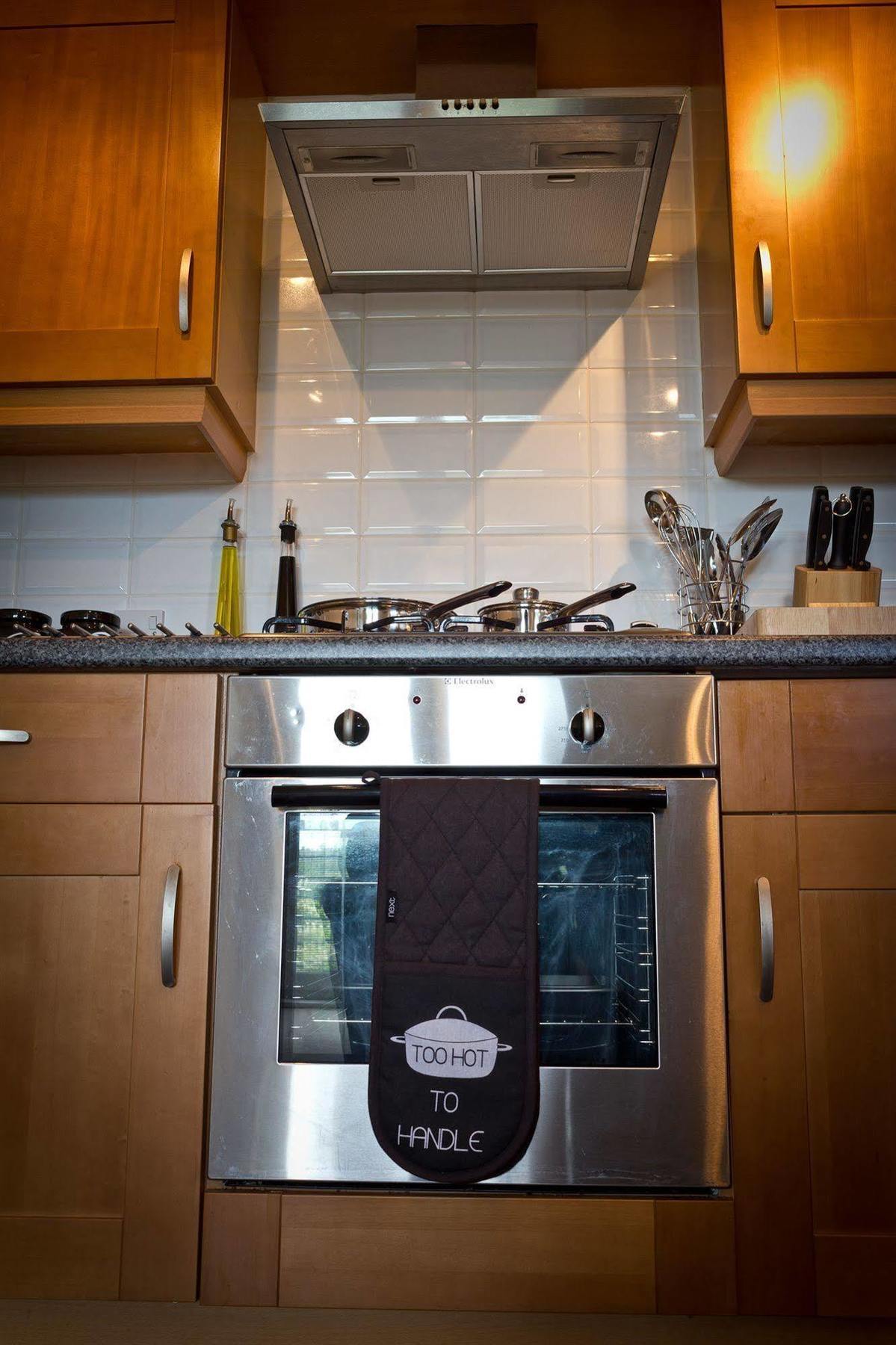 The Lindley Suite - Simple2Let Serviced Apartments Huddersfield Exterior foto