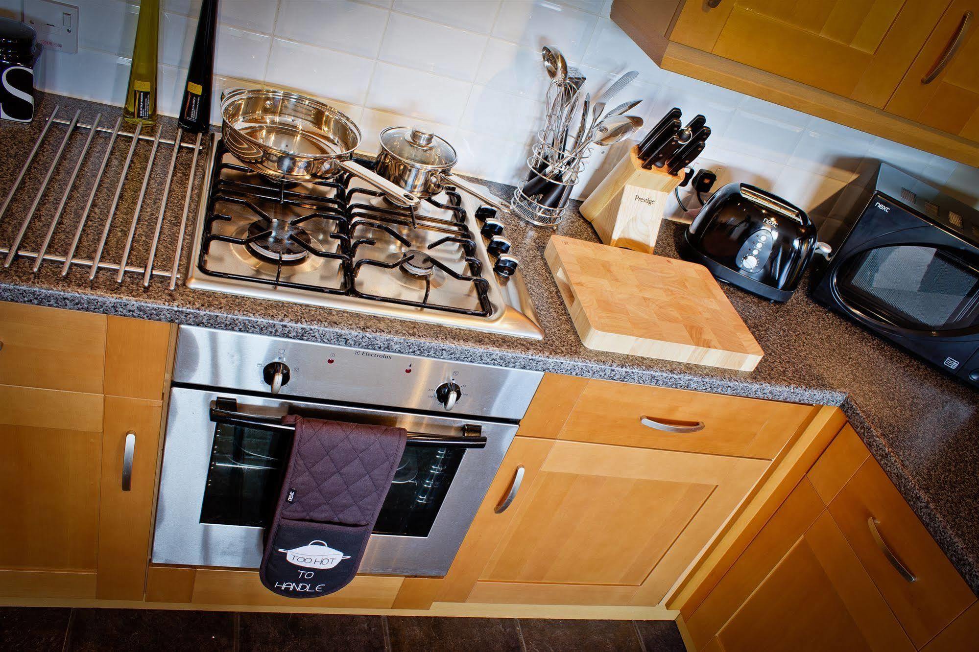 The Lindley Suite - Simple2Let Serviced Apartments Huddersfield Exterior foto